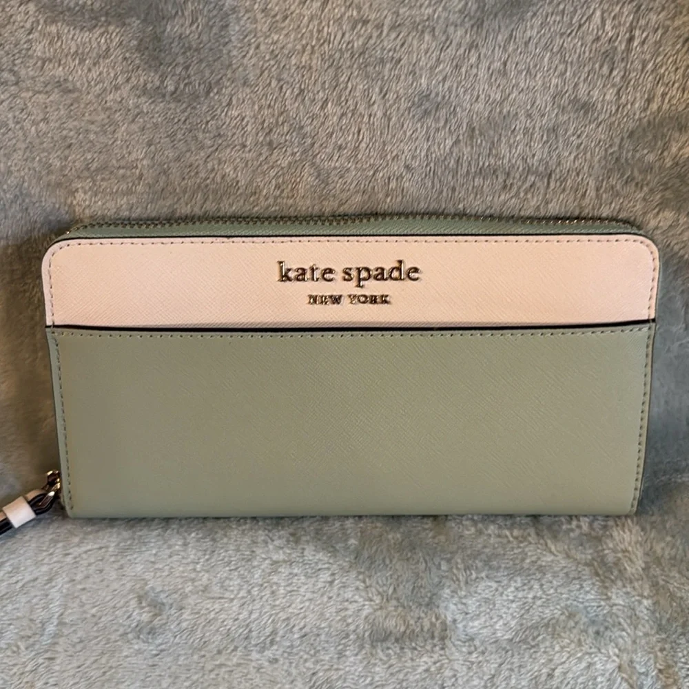 kate spade Green and White Women's Wallet - Picture 17 of 17